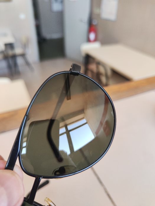 Óculos de sol da marca AZZARO com lentes  polarizadas