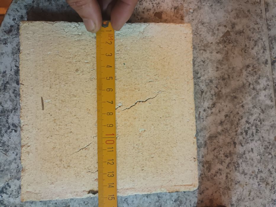 Azulejos de relevo antigos nunca aplicados