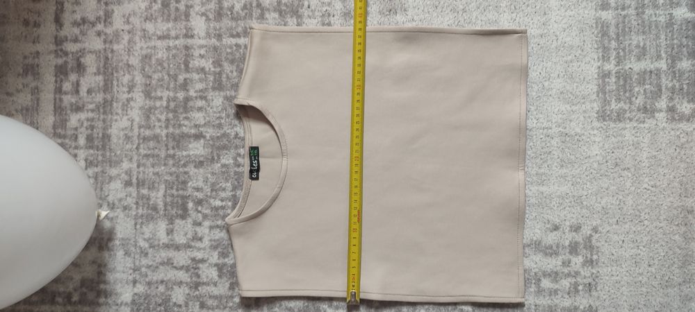 Продам святковий костюм для дівчинки