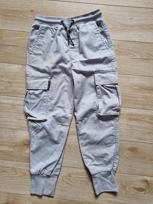 Bojówki, spodnie r. 152 Reserved, szare, ściągacze