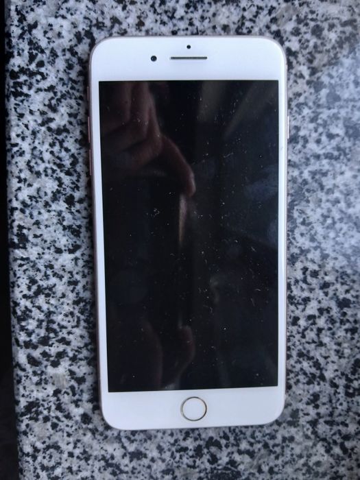 Айфон , iPhone 8+