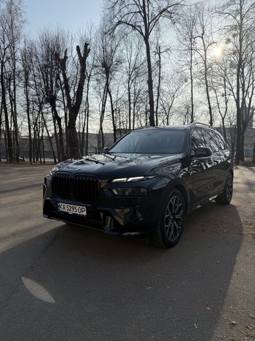 Продам  BMW x7 шикарный