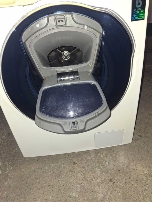 Maquina lavar e secar roupa