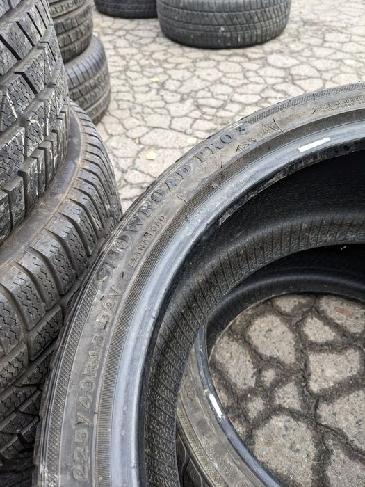 225/40R18 Tomket зимовий комплект