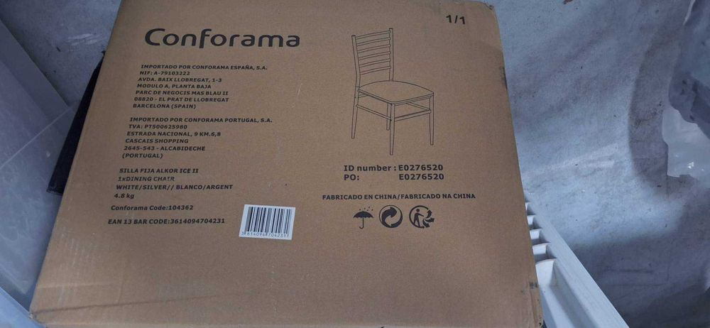 Mesa tampo em vidro + 3 cadeiras