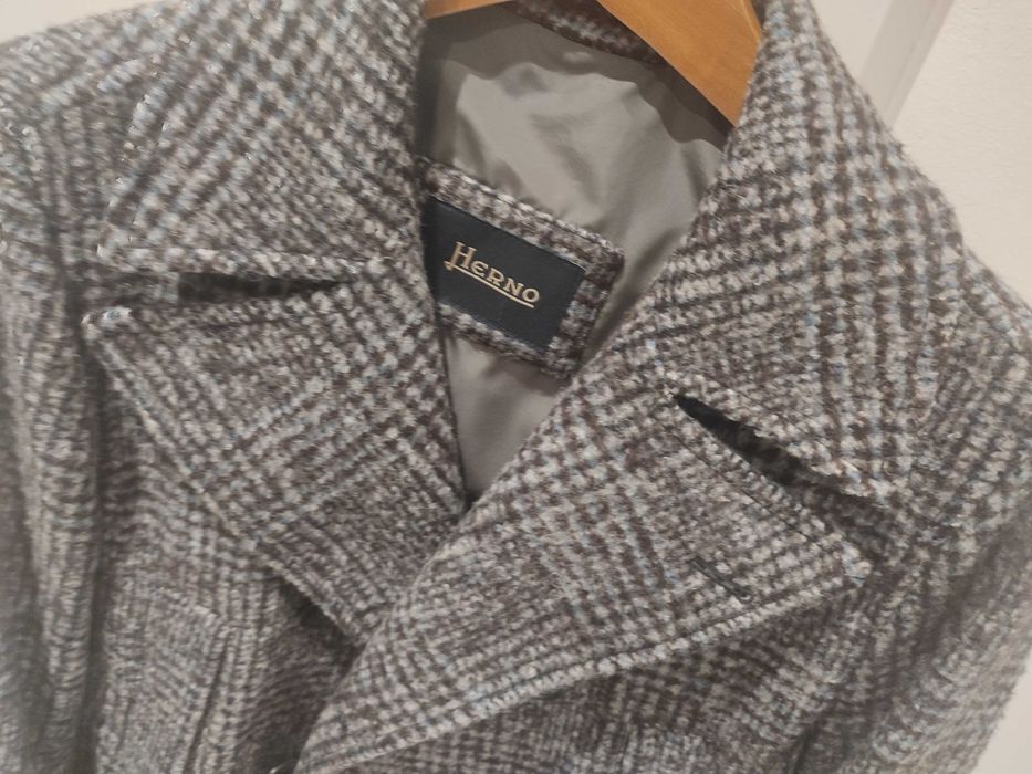 Casaco novo assertoado marca HERNO _ Luxo