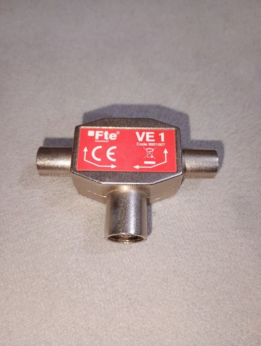 trójnik metalowy antenowy TV 1x sztuk 2x gniazdo wyjście nowy typ VE1