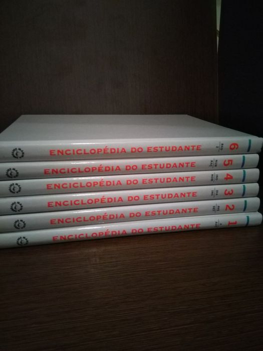 Conjunto de Enciclopédias do Estudante Novas
