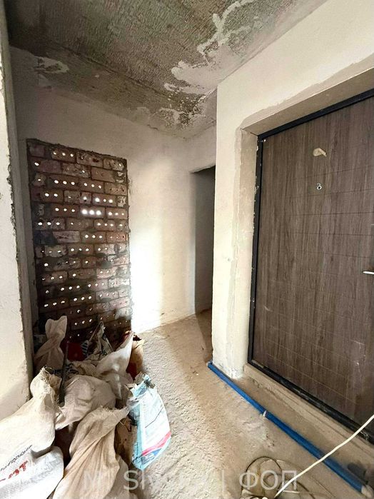 Продаж 2 кімнатної квартири + кухня-студія по вулиці Тракт Глинянський