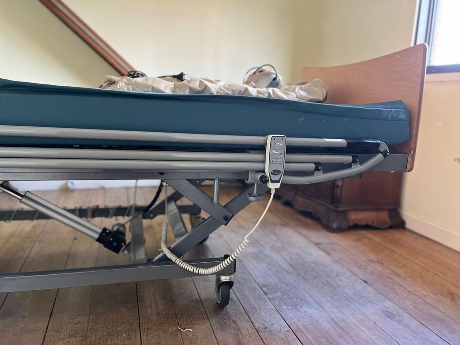 Cama Articulada Elétrica + Colchão Anti-Escaras