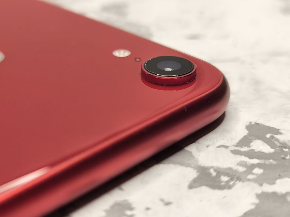 iPhone XR 64 GB  RED