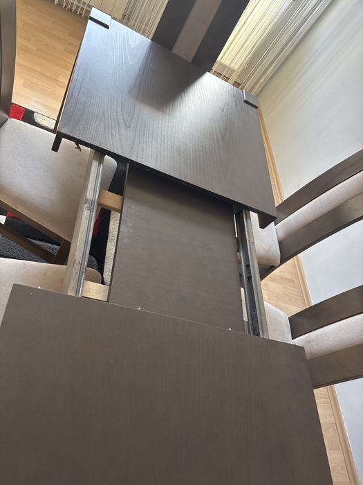 Sprzedam stol wraz z krzeslami pilnie