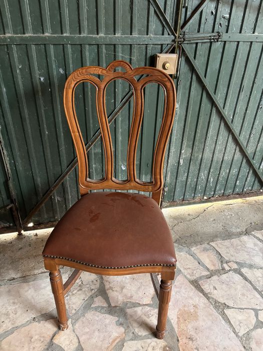 Mesa em madeira maciça