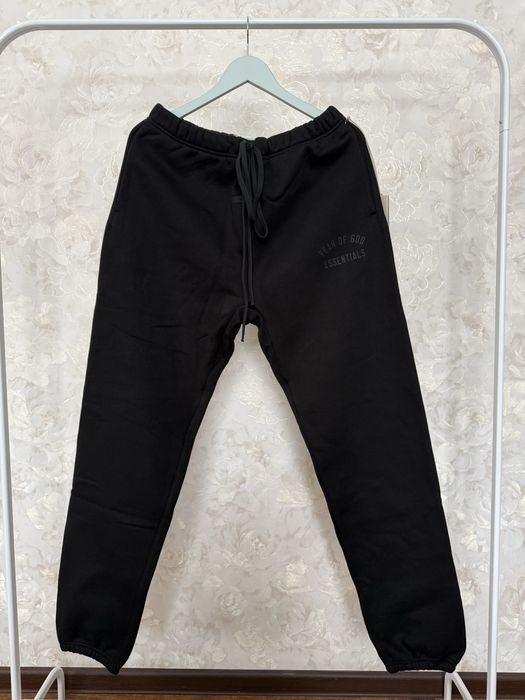 Fear Of God Essentials Black Classic Sweatpant (L)