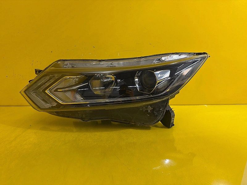 Lampa Lewa Nissan Qashqai J11/2 II FL Lift 2017, 2021 Soczewka Zwykła