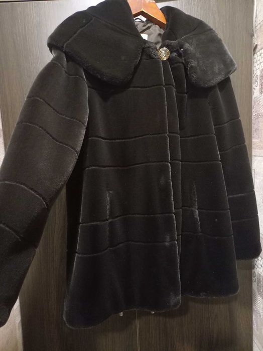 Шубка шоколадного кольору