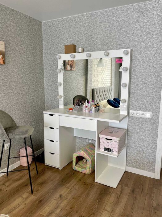 Продам простору дворівневу квартиру з сучасним ремонтом в новобудові.