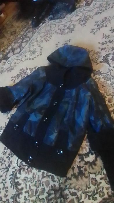 Продам новую куртку женскую