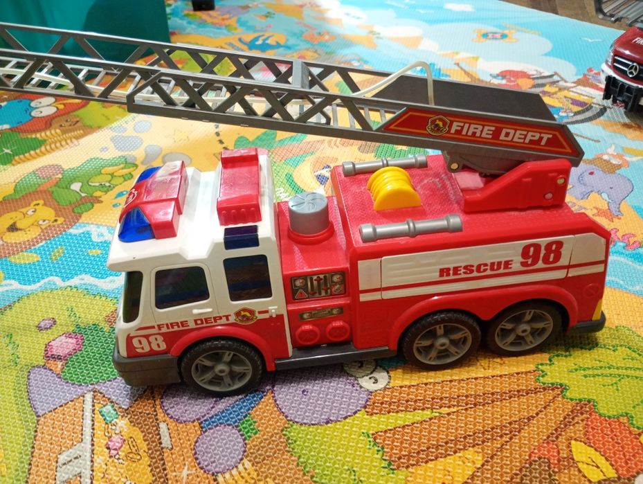 Пожежна машина,пожарка Dickie toys