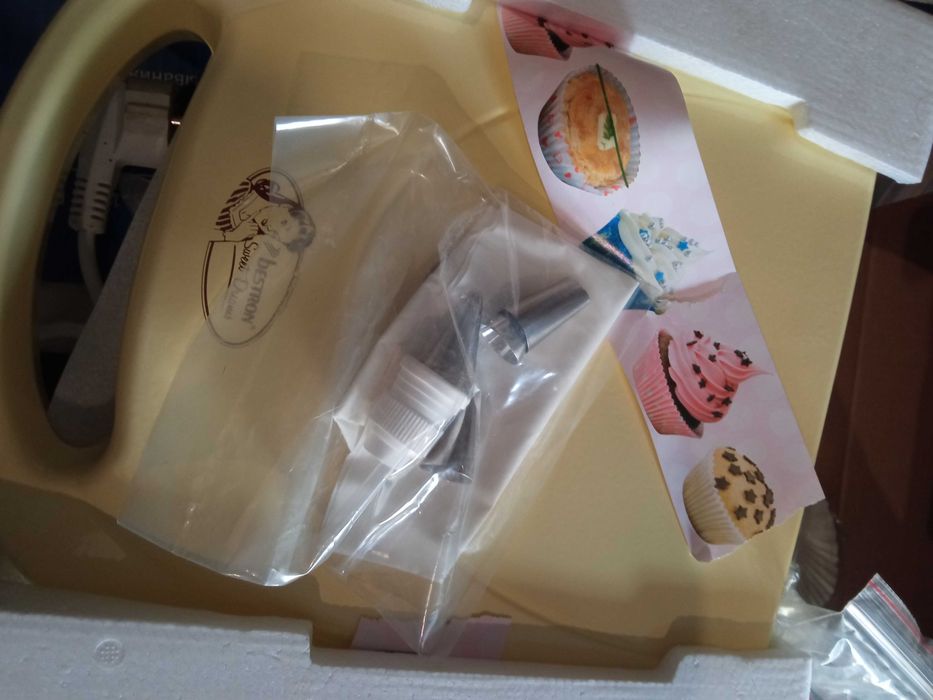 Форма для кексов електрическая . Новая