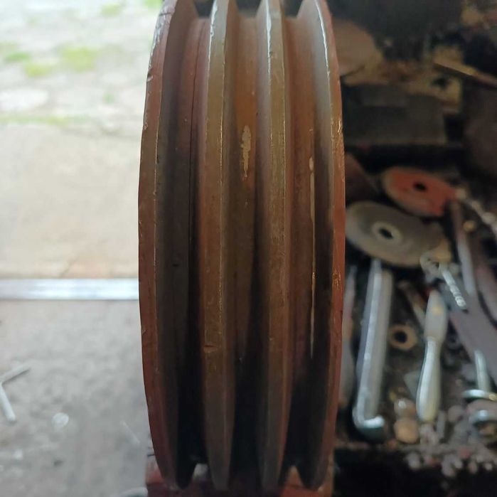 Koło pasowe fi.250 x3 x13.