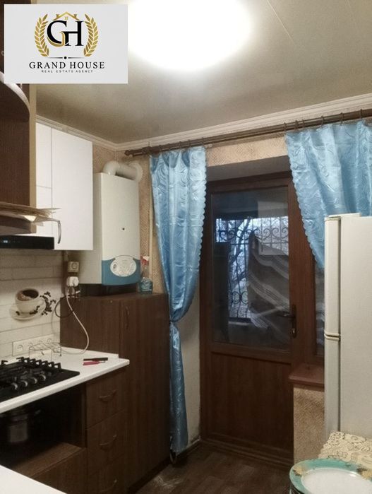 Продам двокімнатну квартиру. Вулиця Шатіла.