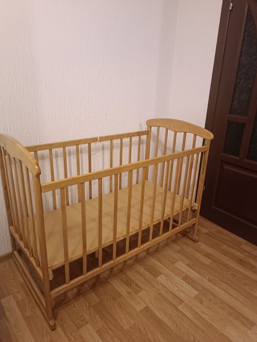 Продам дитячу колиску, краватка, ліжко