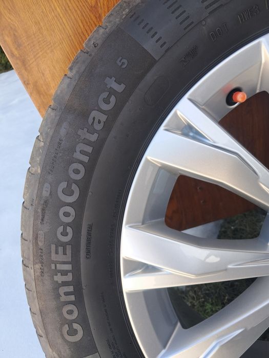 215 65 R17 Opony letnie Continental
