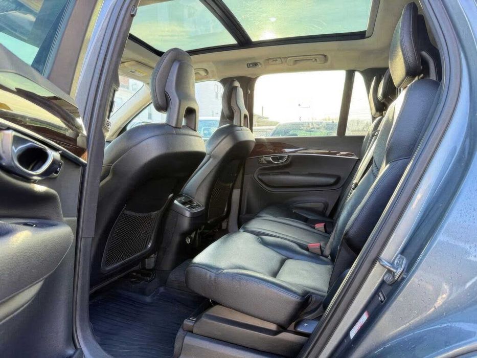 Volvo XC90 T6 Momentum      2016