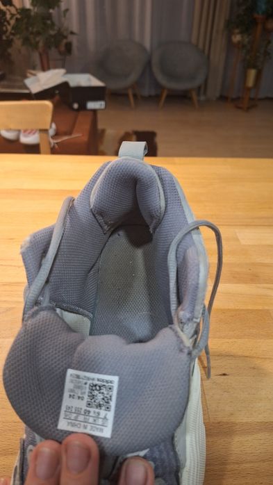 Buty Adidas r.40 koszykówka, sala gimnastyczna