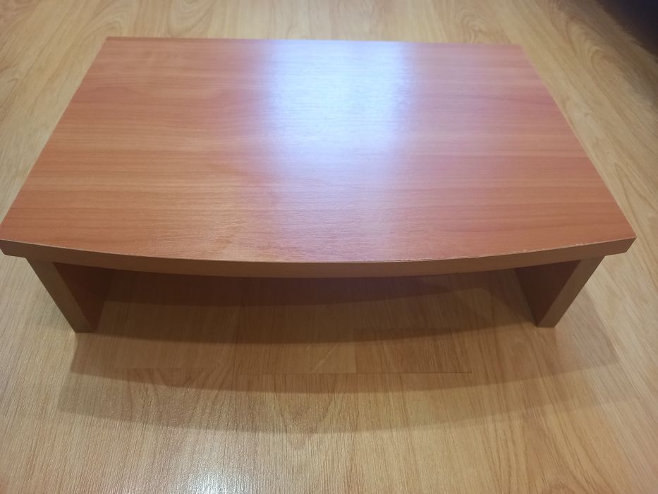 Поличка - підставка.