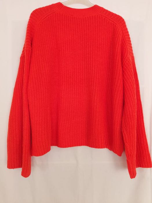 Sweter ,grubej prożkowanej dzianiny roz uniwersalny