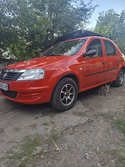 Dacia Logan 2006год 1.4