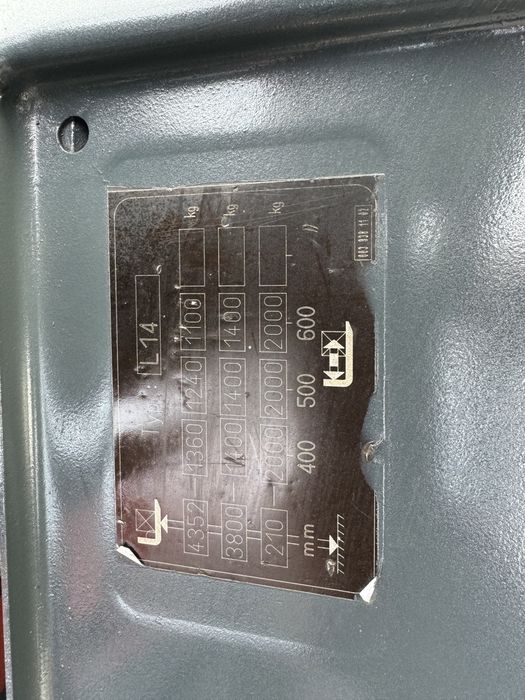 Paleciak elektryczny Linde 2012 r 1400 kg 430 cm L 14