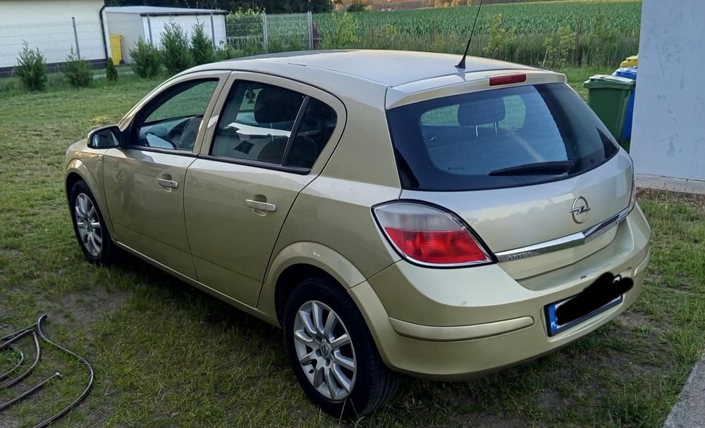 Opel Astra h3  1,7 CDI