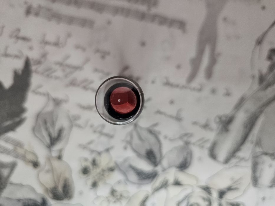 Batom vermelho selado