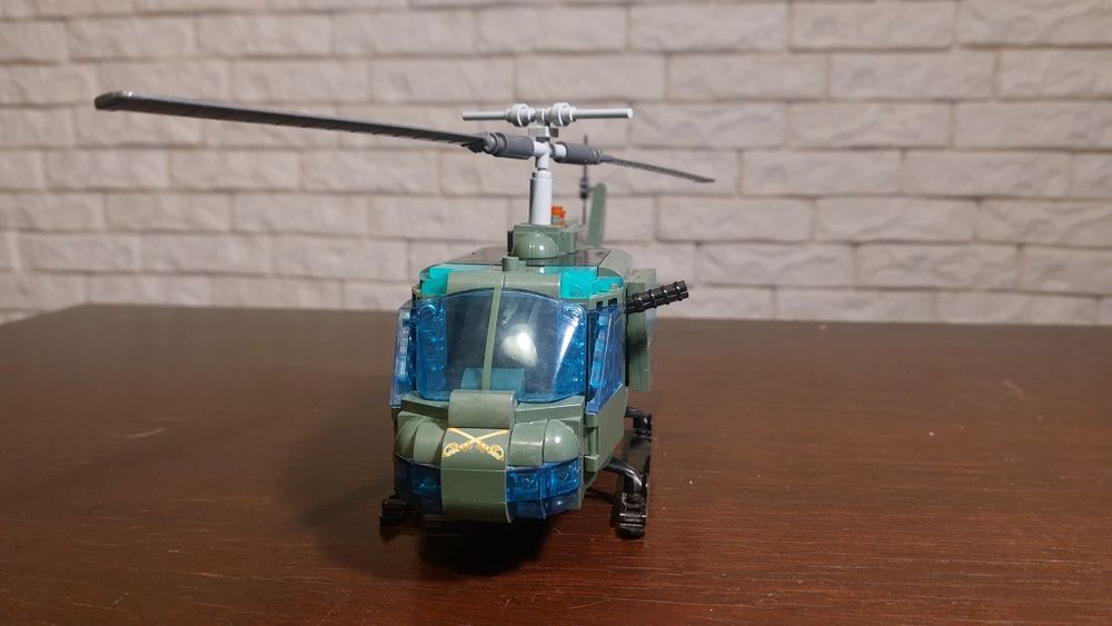 Air Cavalry-Huey złożony