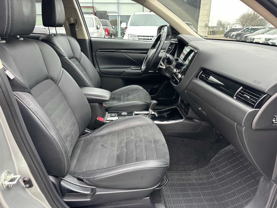 Mitsubishi Outlander Instyle 2022