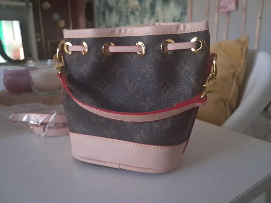 Bolsa LV pequena