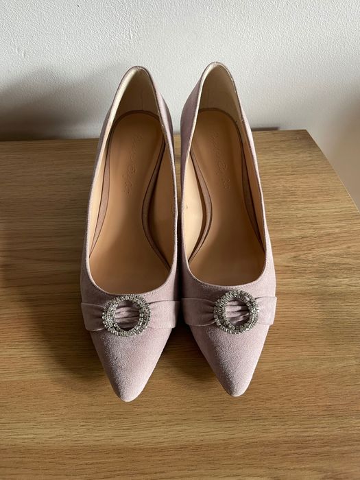 Туфлі бежеві 38 розмір