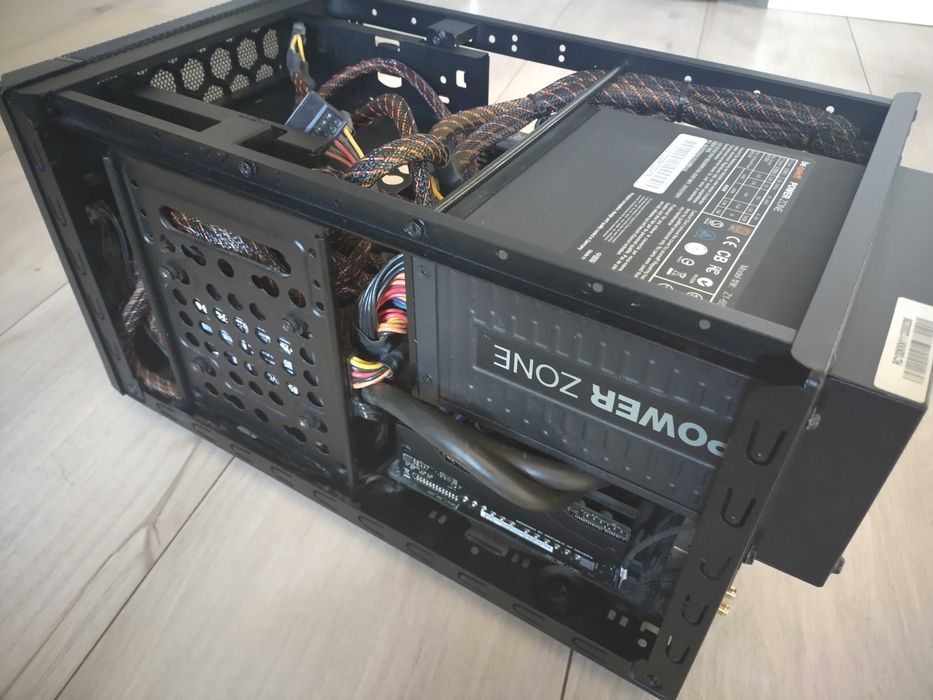 PC | Core i7 | RTX 3060 TI 8GB | SSD 500 GB | 16 GB RAM