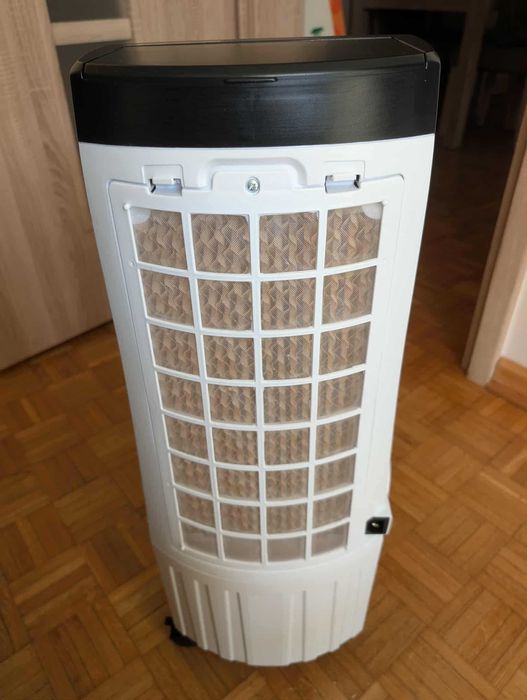 Wielofunkcyjny klimator ewaporacyjny firmy HAXON, model: ROX, 5w1