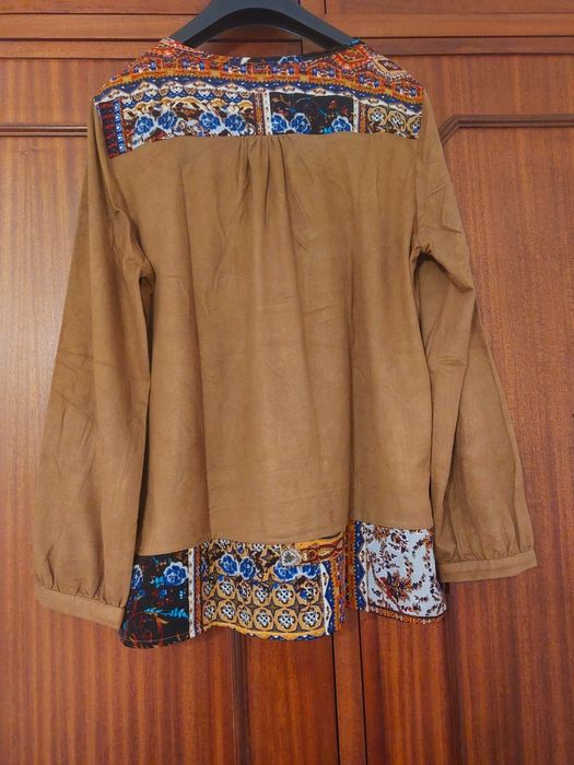 Blusa de manga comprida tipo camurça