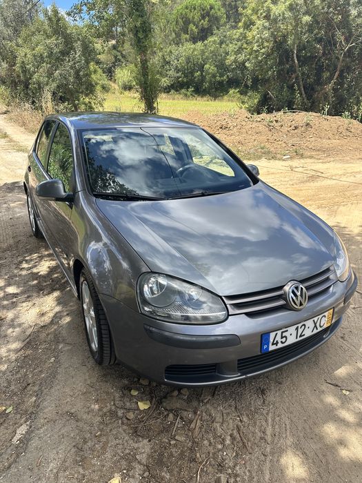 Volkswagen Golf V 1.9 TDI 105cv | Muito Estimado