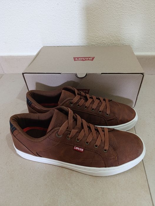 Ténis Levis número 41