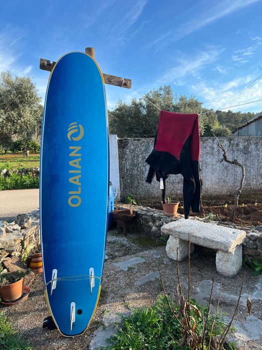 Fato de banho deeply 4/3 e prancha olaian 8.0 como novos.