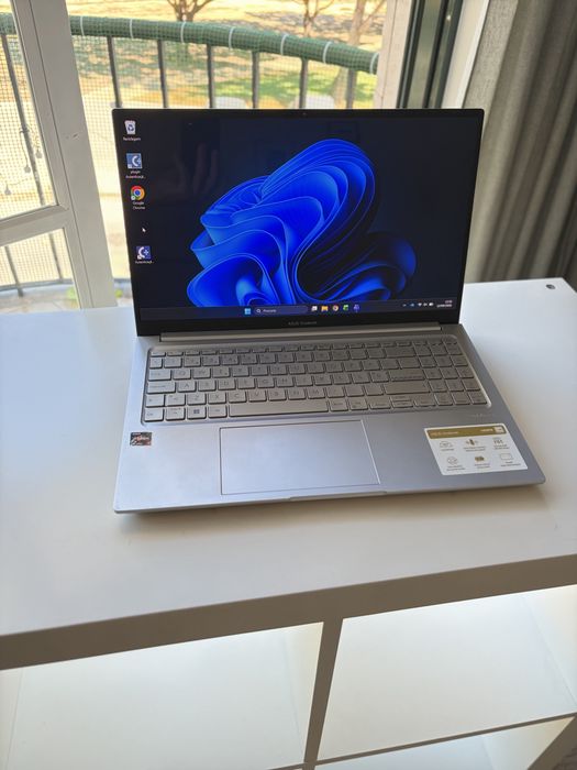 Vendo | Troco | Retomo | Portátil ASUS VivoBook OLED | Ryzen 5 5600H | 16GB | SSD 512GB
