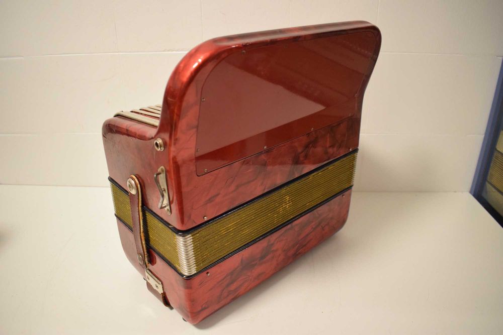 Hohner Amati Accordion, 2-Row, 48 Bass, No. 01164174815435137123