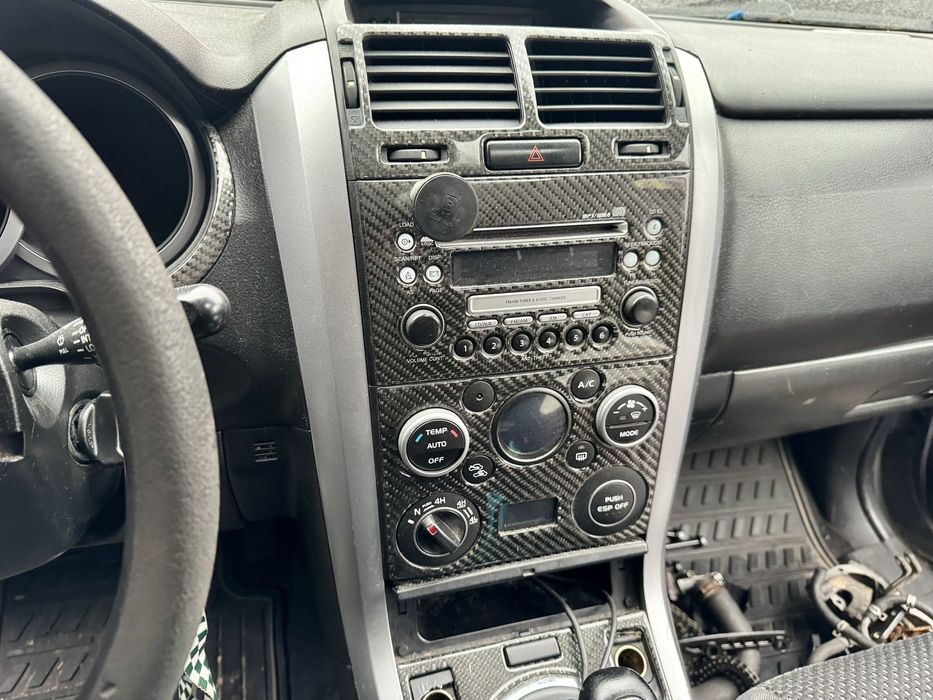 Suzuki Grand Vitara 2.7 газ/бенз автомат 4х4