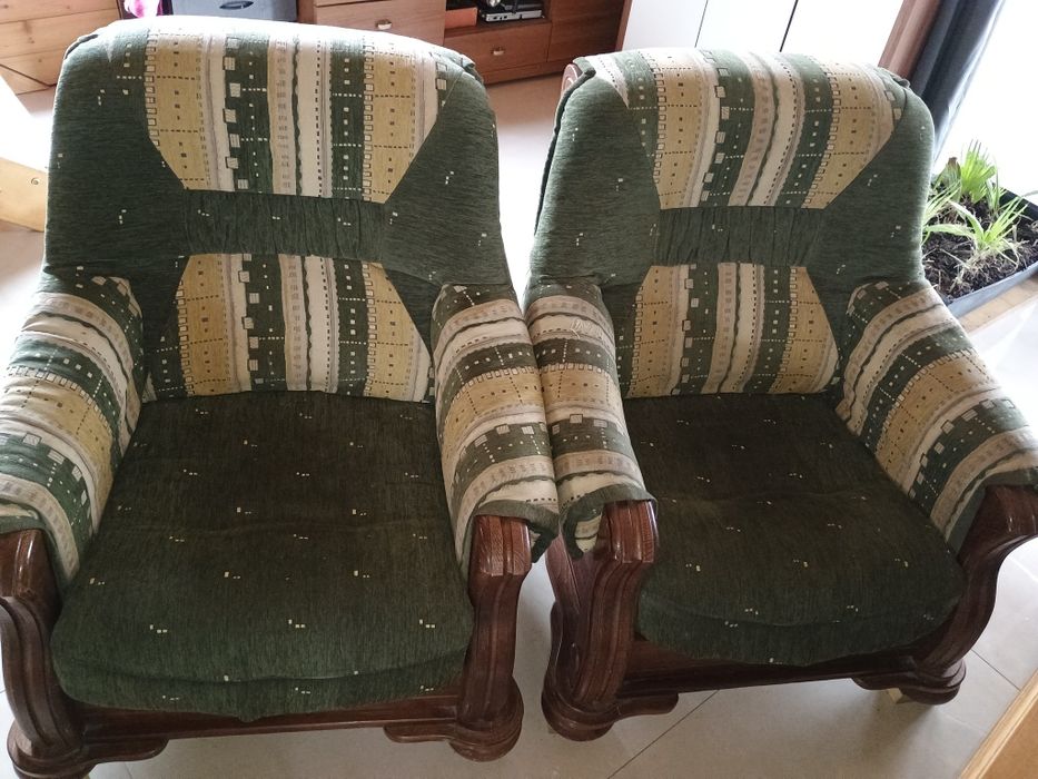 Dodam za darmo dwa masywne drewniane fotele